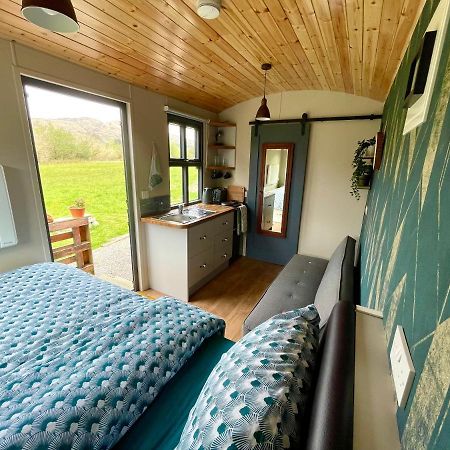 Stepping Stones Glamping Little Red Otel Bantry Dış mekan fotoğraf