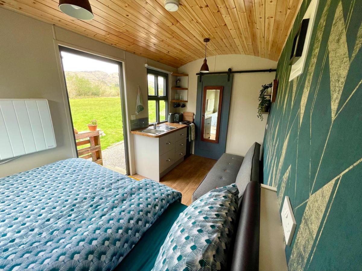 Stepping Stones Glamping Little Red Otel Bantry Dış mekan fotoğraf